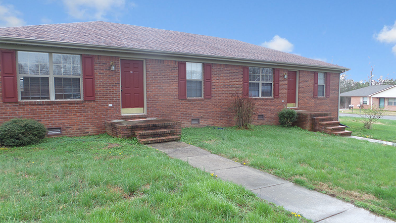 Rental Home — Long House Near Lawn Yard in Murray, KY