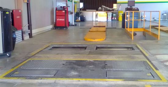 attrezzi per riparazione di autoveicoli