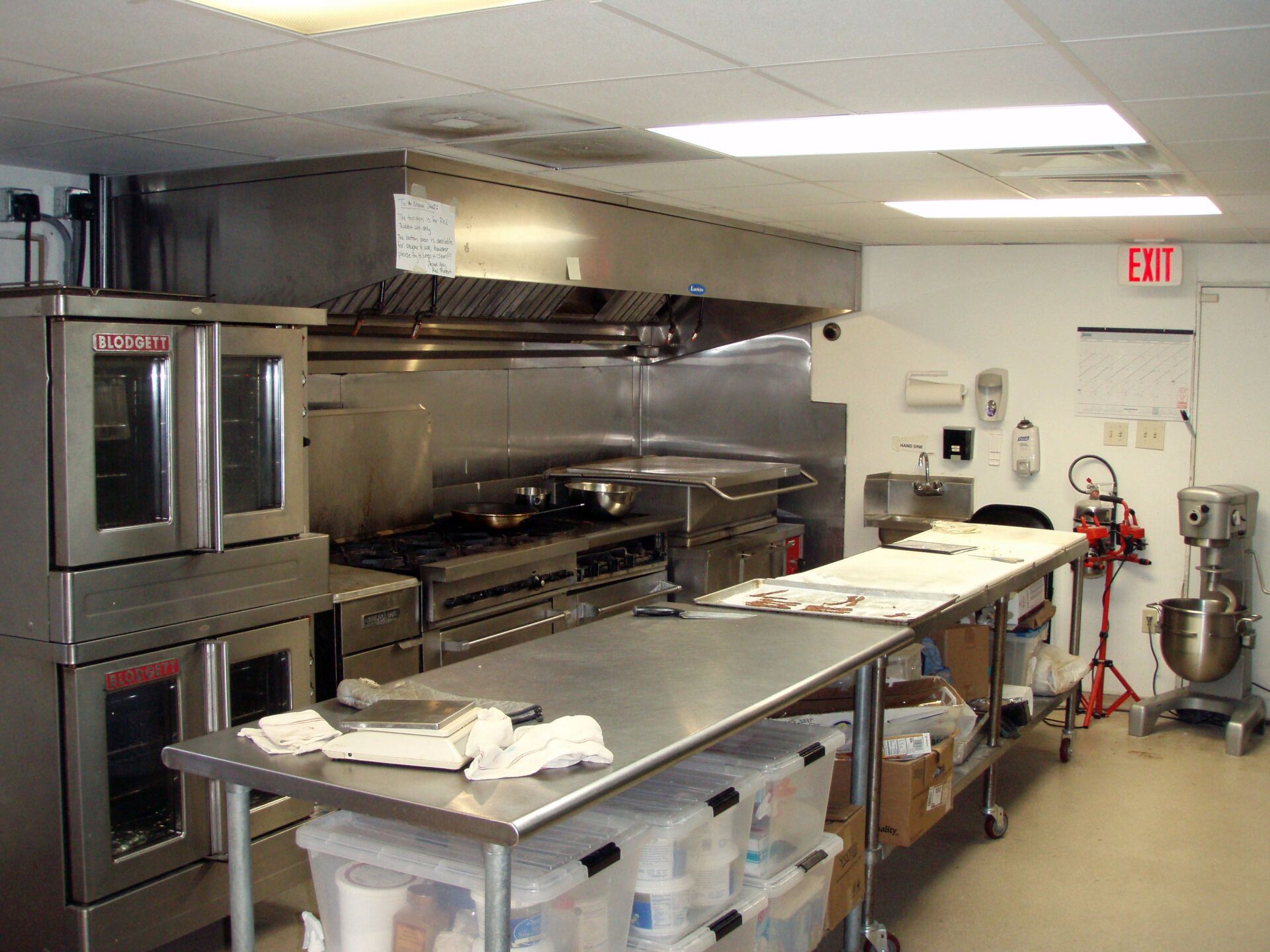 Stainless Steel Kitchen | Stainless Steel Commercial  Kitchen Equipment | Commercial Stainless Steel Backsplash | Restaurant Stainless Steel Backsplash | Restaurant Kitchen Design | Commercial Kitchen Design | Stainless Steel Design and Fabrication | Hospital Kitchen Design | Commercial Kitchen Stainless Steel Backsplash