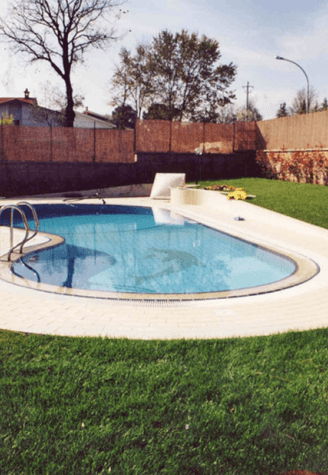 piscina interrata in giardino