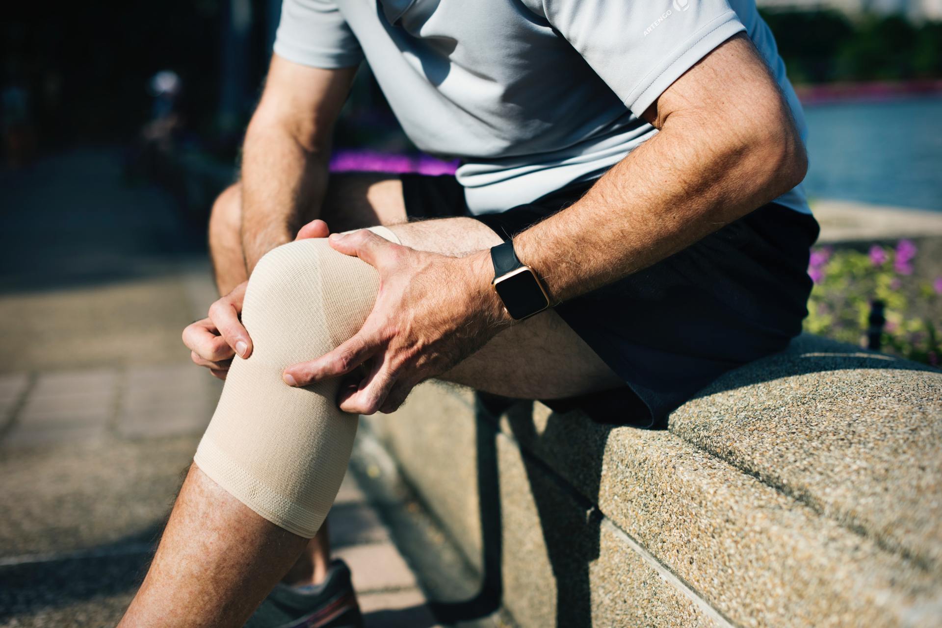 Knee pain treatment  Chiropractor Salina Kansas