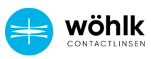 Das Wöhlk-Logo zeigt einen blauen Kreis mit einer stilisierten Linsengrafik neben dem schwarzen Text „WÖHLK CONTACTLINSEN“.
