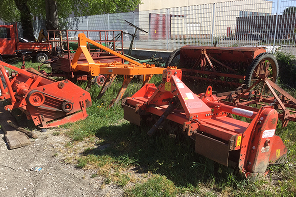 Attrezzature agricole usato