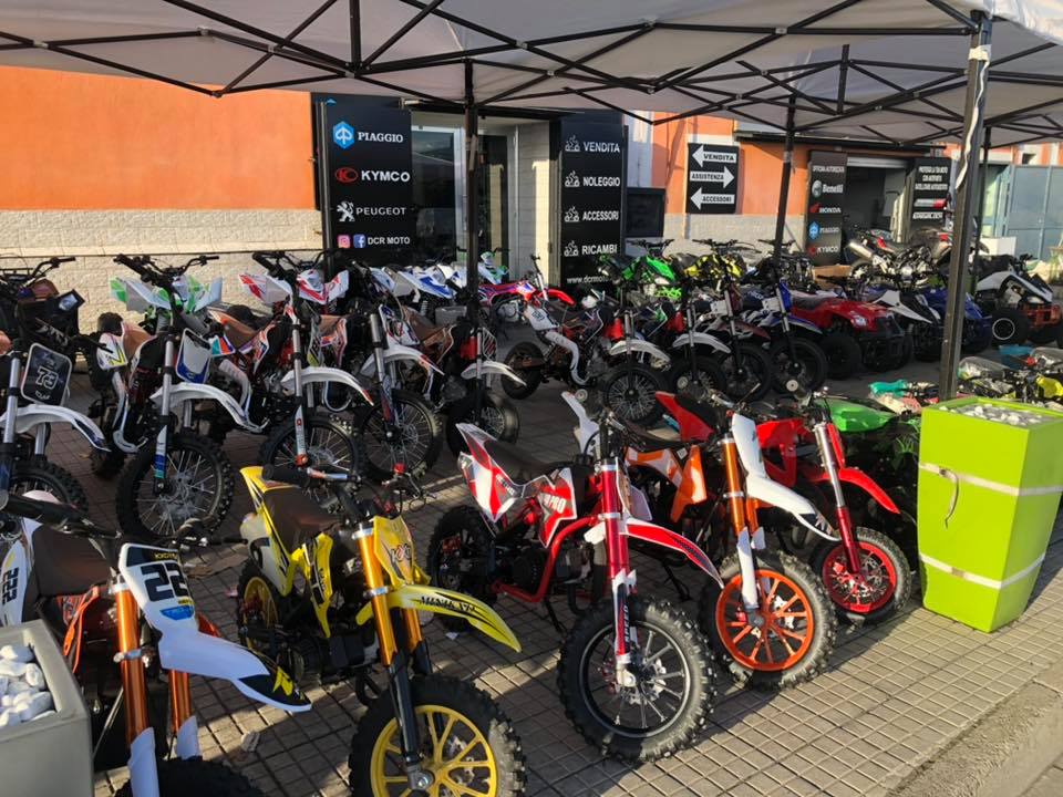moto da cross in pista
