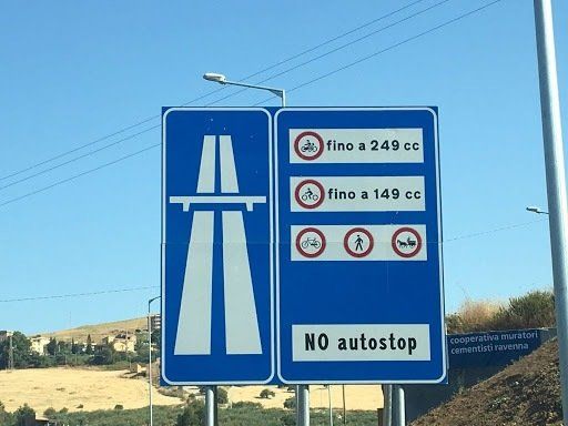 Segnale strada extraurbana