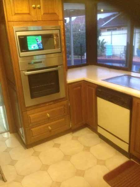 double oven kitchen before