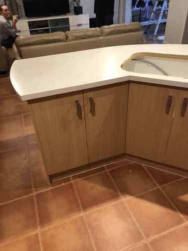 white counter top