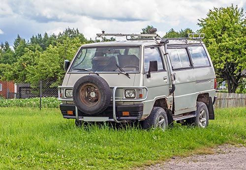 old wrecked car - Auto towing in Utica, NY old wrecked car - Auto towing in Utica, NY
