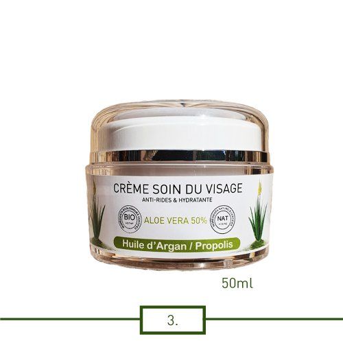 Un must pour les peaux grasses et à problèmes notre crème riche de 50% d'aloe vera bio associé à l'huile d'argan et au propolis. Cette crème fait des miracles pour améliorer l'aspect de votre peau et la rajeunir naturellement