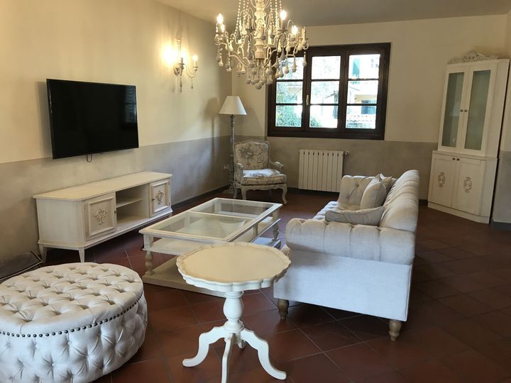soggiorno moderno con tappeto