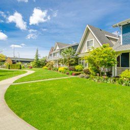 Edging—Lawn Maintenance & Pest Control in Marstons Mills, MA Edging—Lawn Maintenance & Pest Control in Marstons Mills, MA