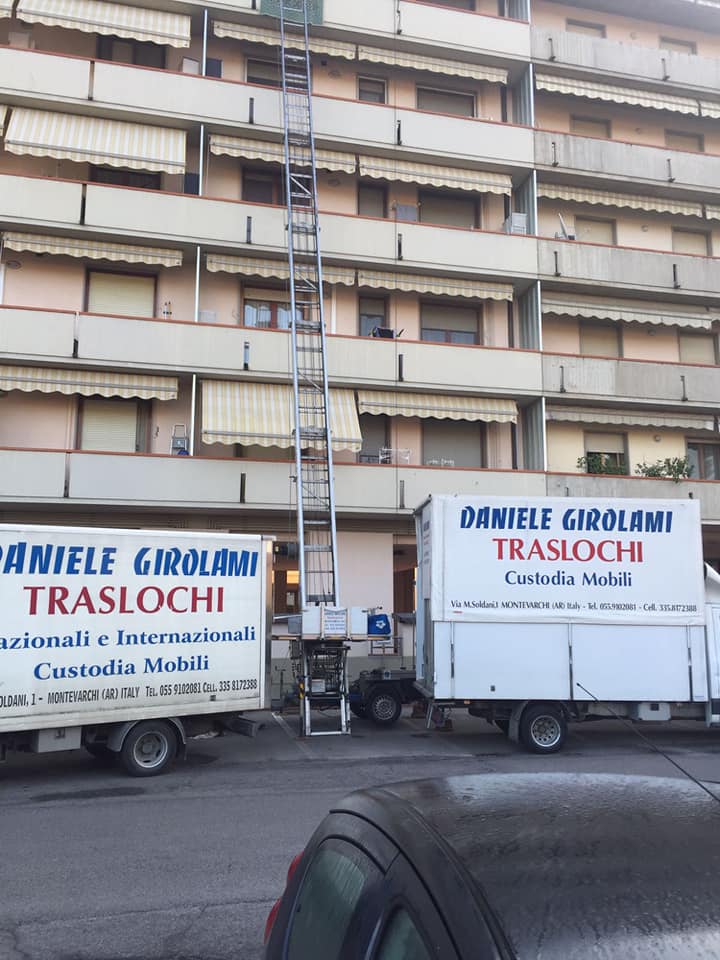 traslochi con scale a noleggio