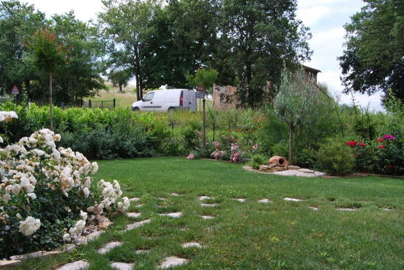 Vista di un giardino a Ostra Vetere