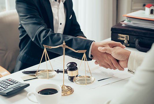 DUI — Lawyer and Client in the Office Room in Birmingham, AL