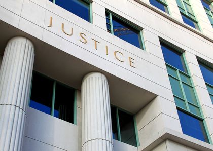 Personal Injury — Injured Women and Lawyer in Birmingham, AL