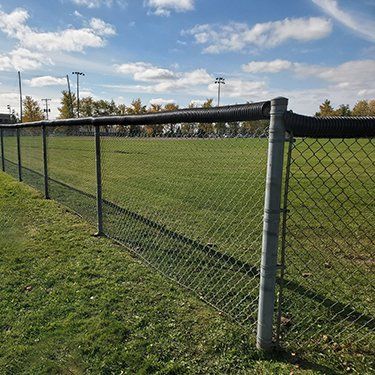 chain link metal fence builders and contractors in hamilton secure chain link fence building