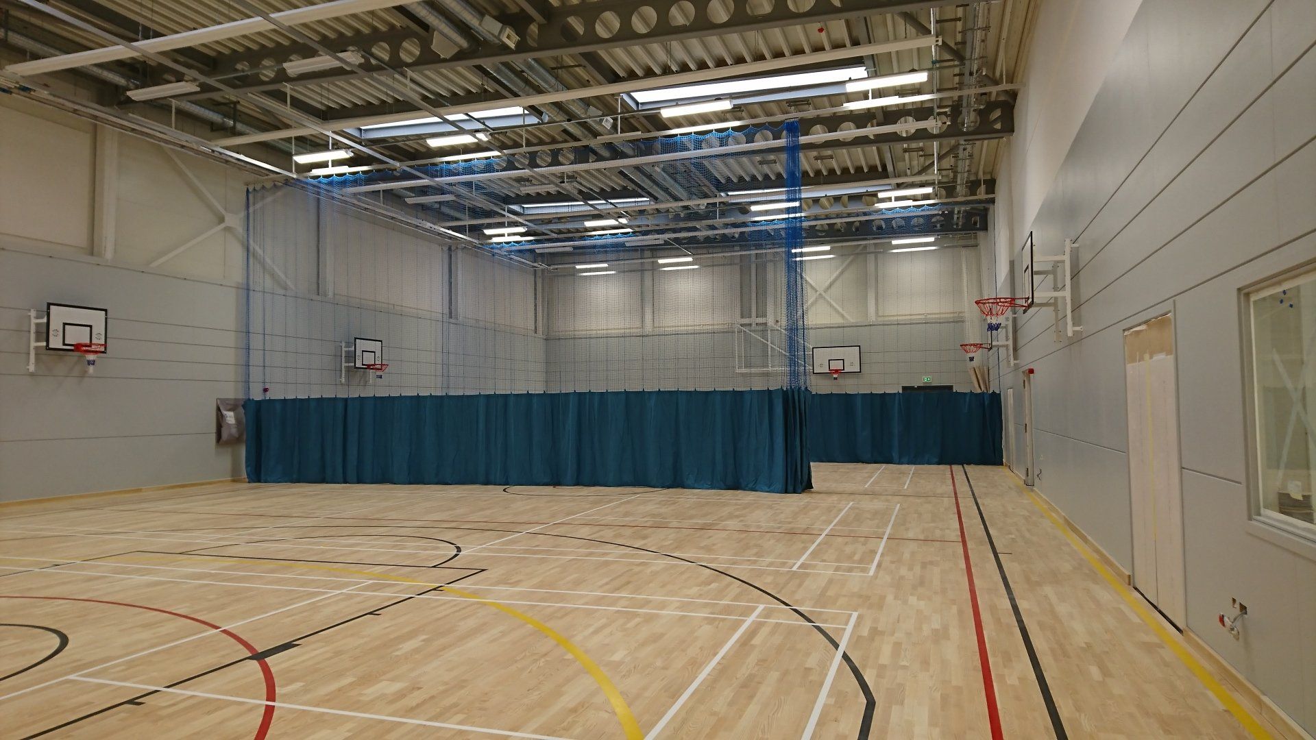 suppliers and installers of sports netting for sports halls, cricket centes, sports and leisure centres