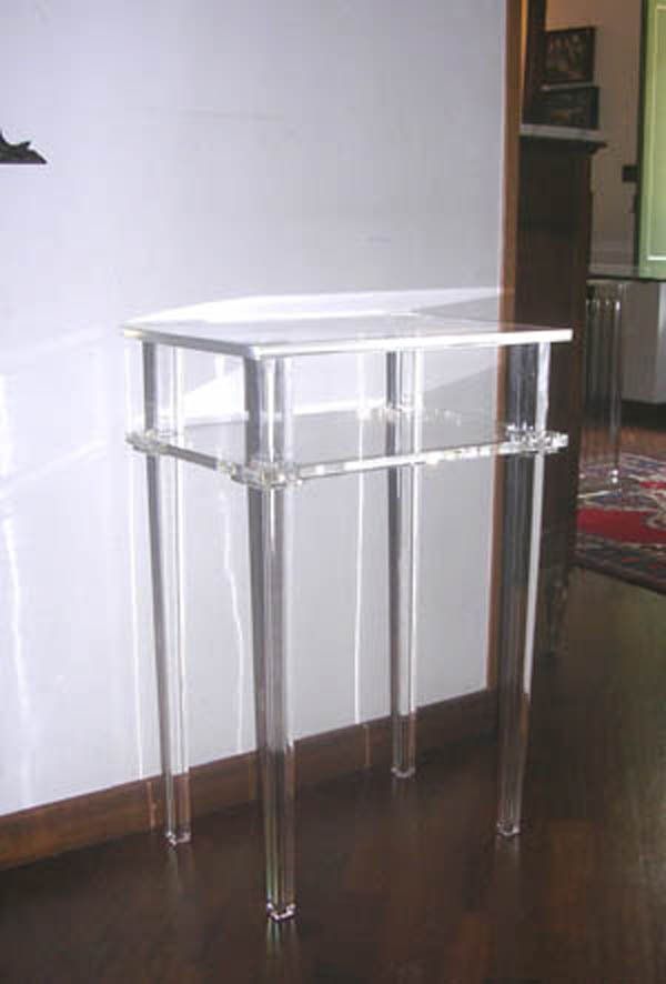 complemento di arredo in plexiglass