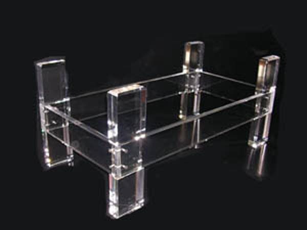 elemento di arredo in plexiglass