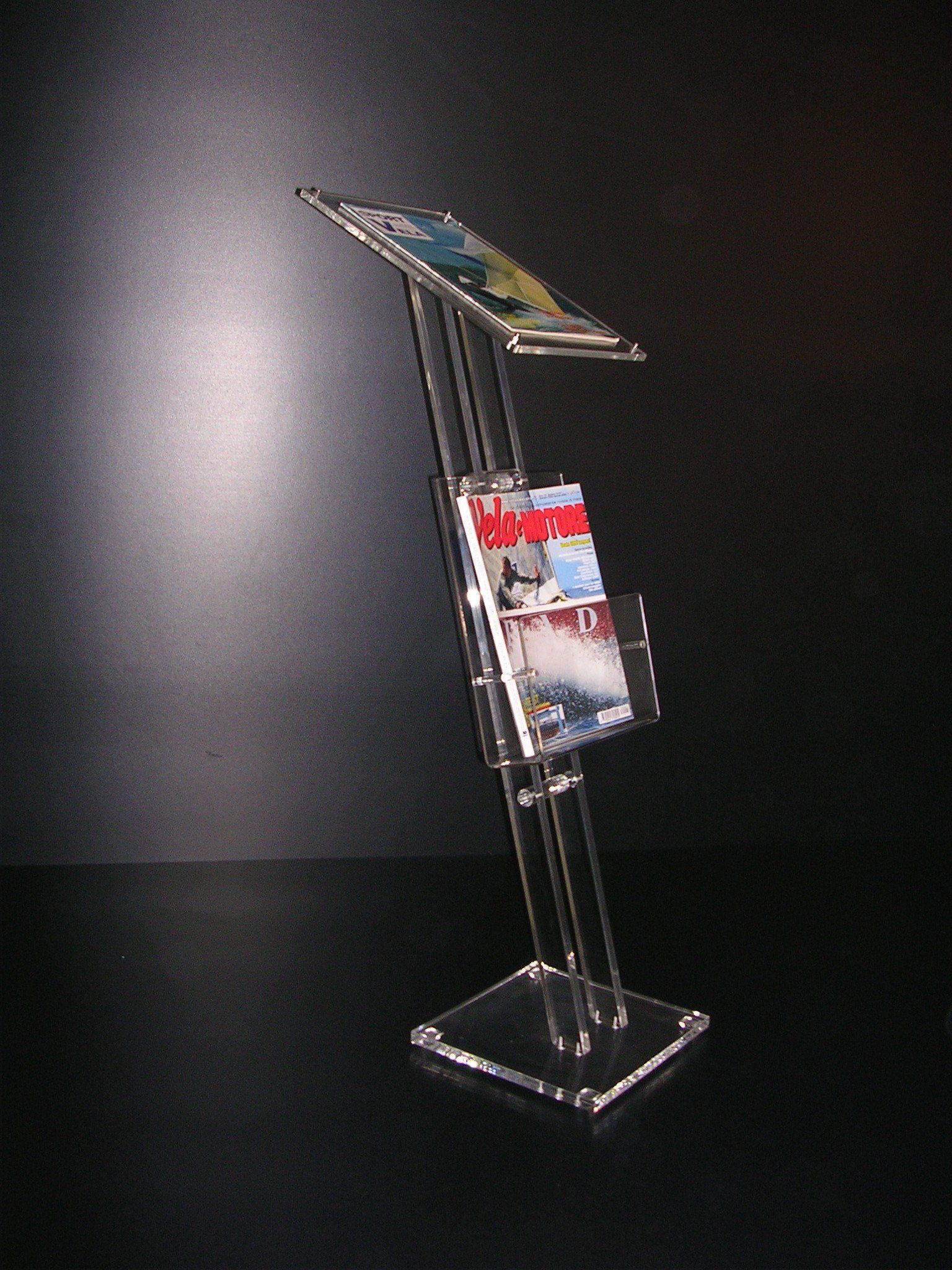 espositori in plexiglass