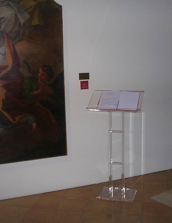 espositore in plastica trasparente per musei