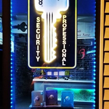 Key signage — Waterbury, CT — Leo's Key & Lock