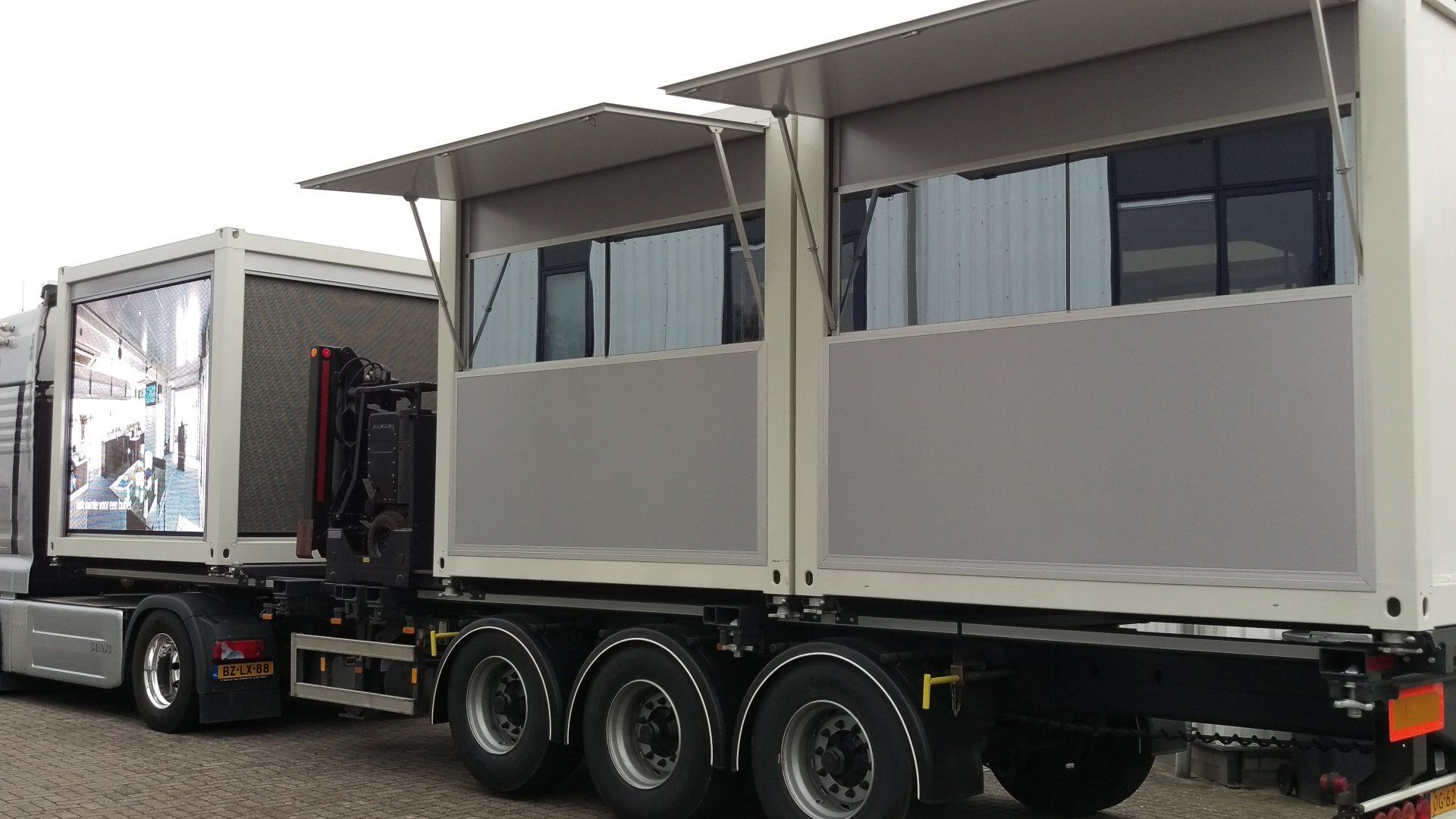 3x CombiBox on wheels