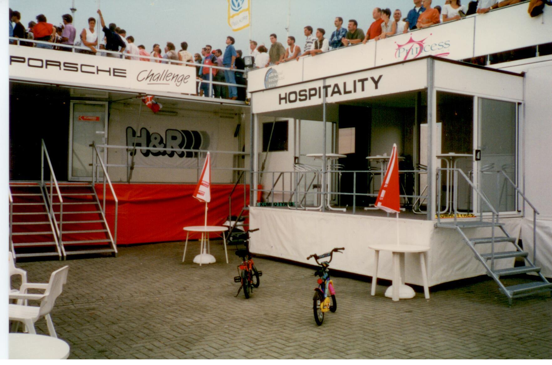 Race track services - SES