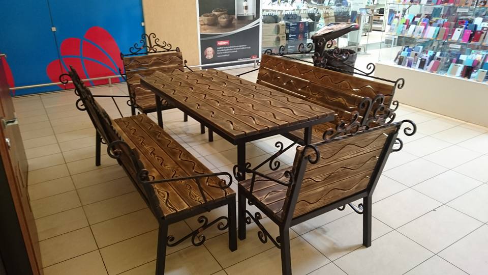 Lauko baldai