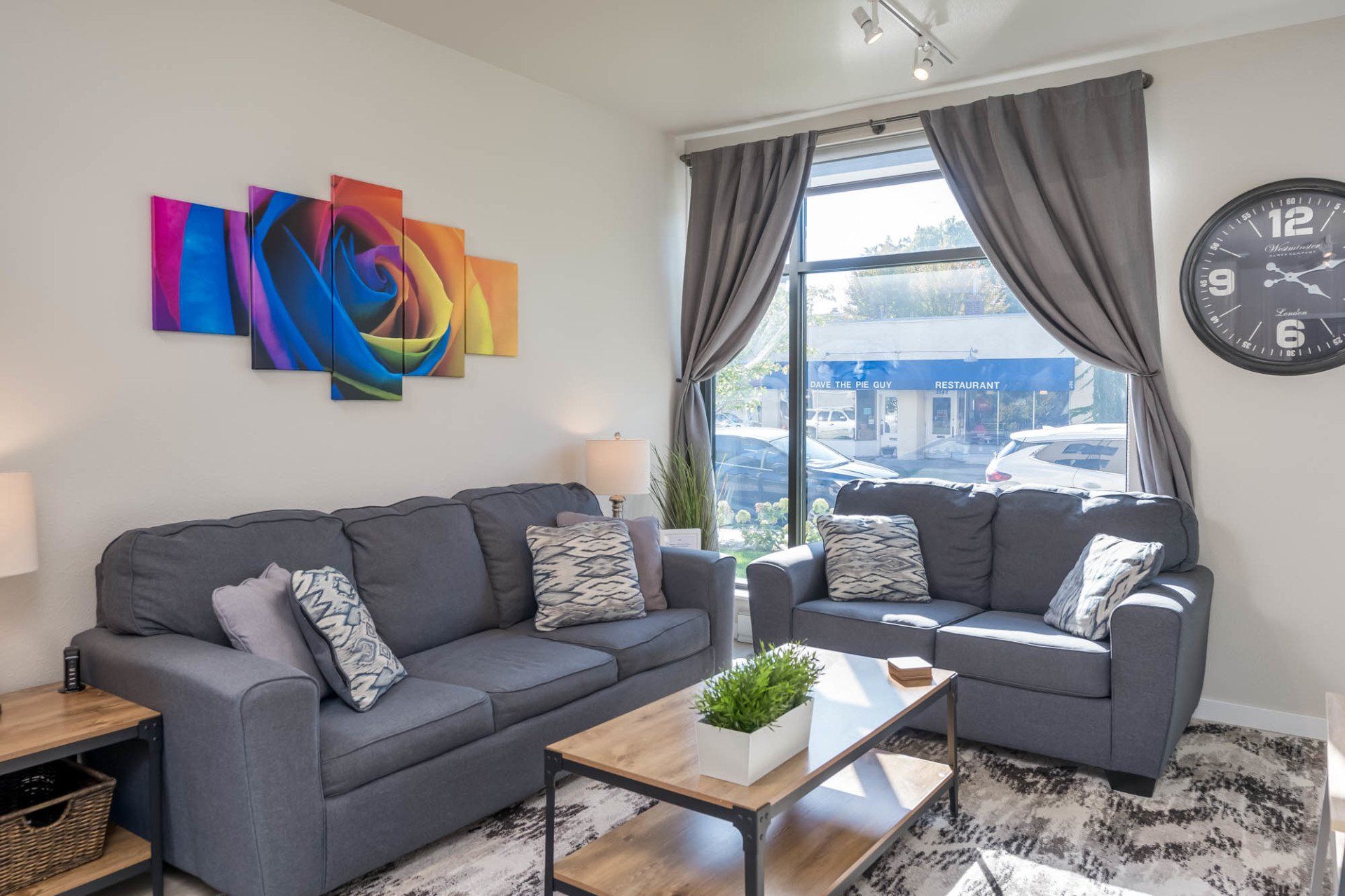 3535 Grand gallery
