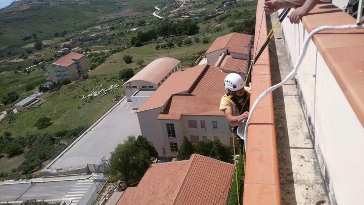 Operaio sul tetto