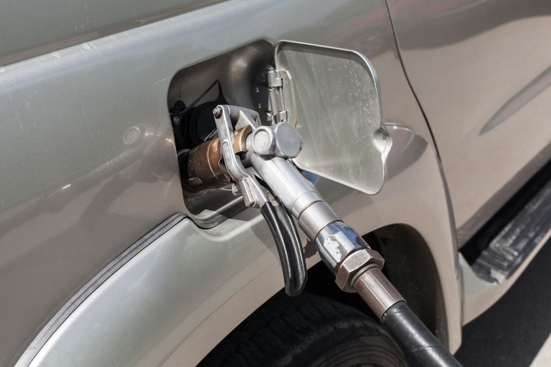 Auto che fa benzina