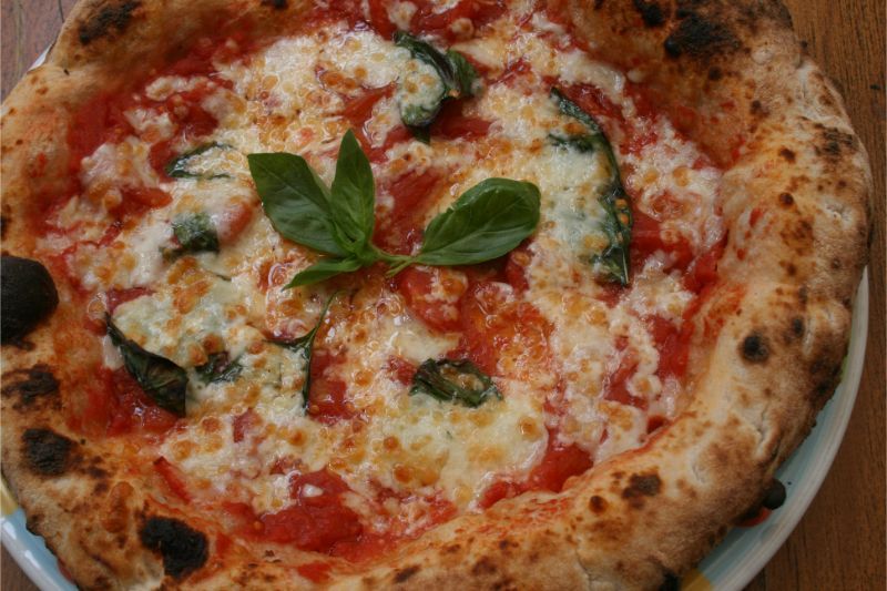 Pizza margherita