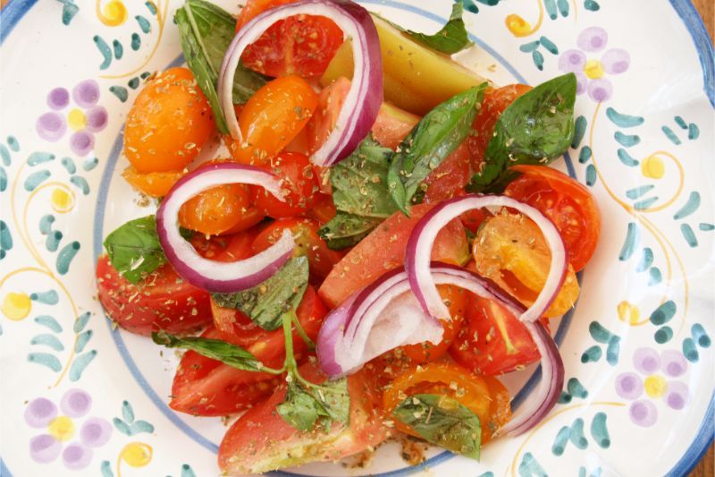 Dish with tomatoes and onions