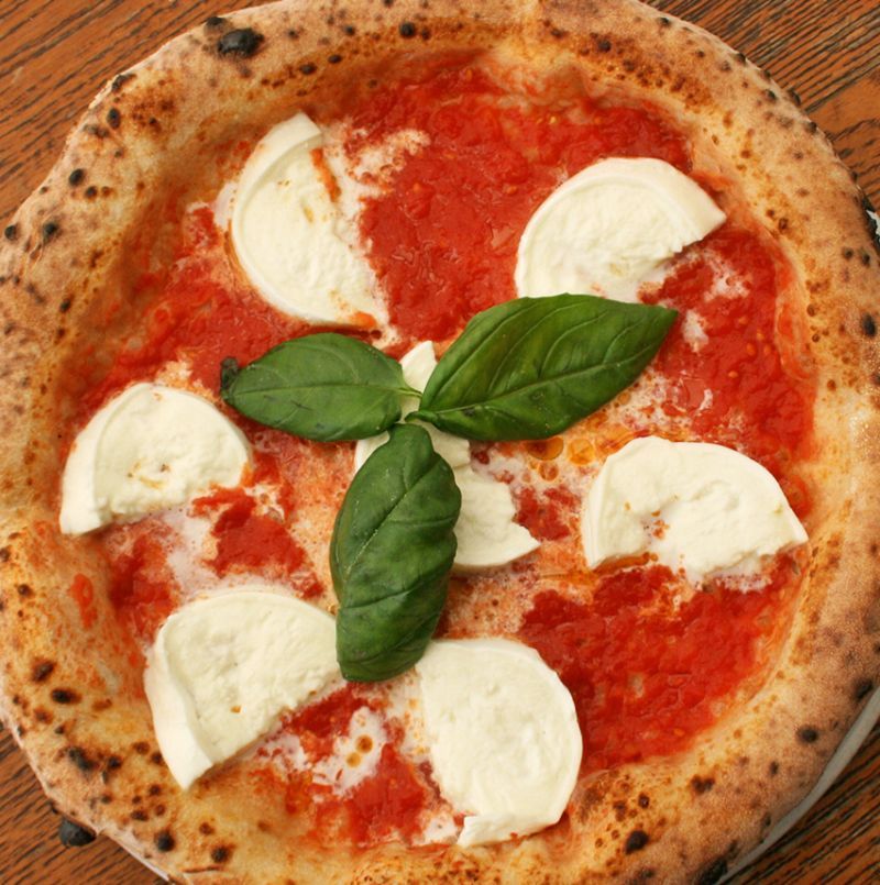 Pizza margherita