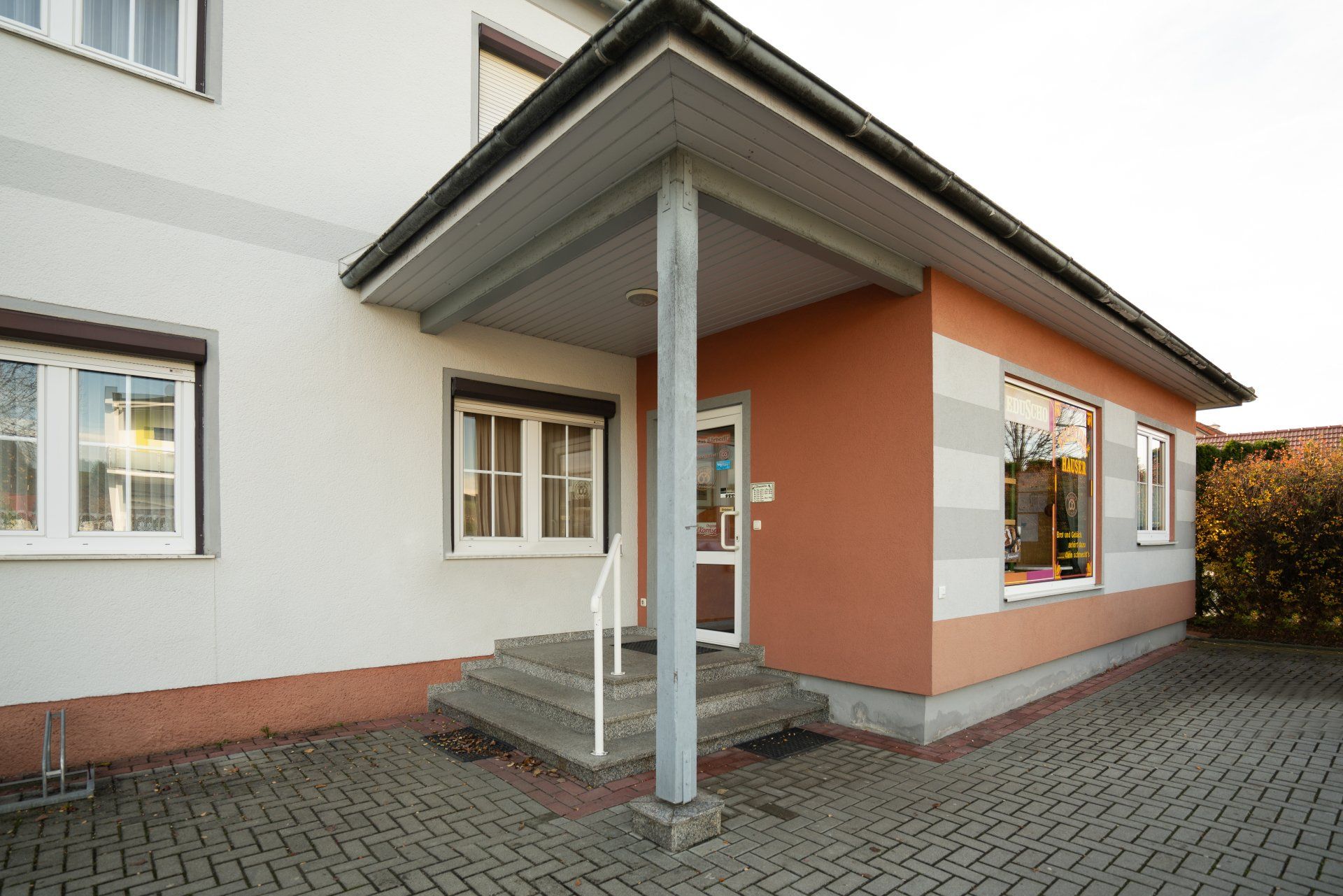 Traditionsbäckerei Hauser, Standort, Bäckerei