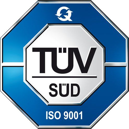 Ein blaues und silbernes Schild mit der Aufschrift TÜV Süd ISO 9001
