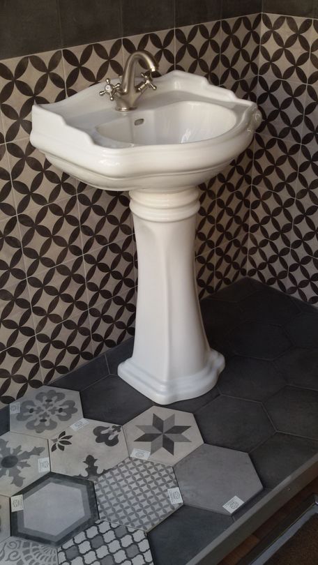 Vendita pavimenti, rivestimenti e arredo bagno Vendita pavimenti, rivestimenti e arredo bagno