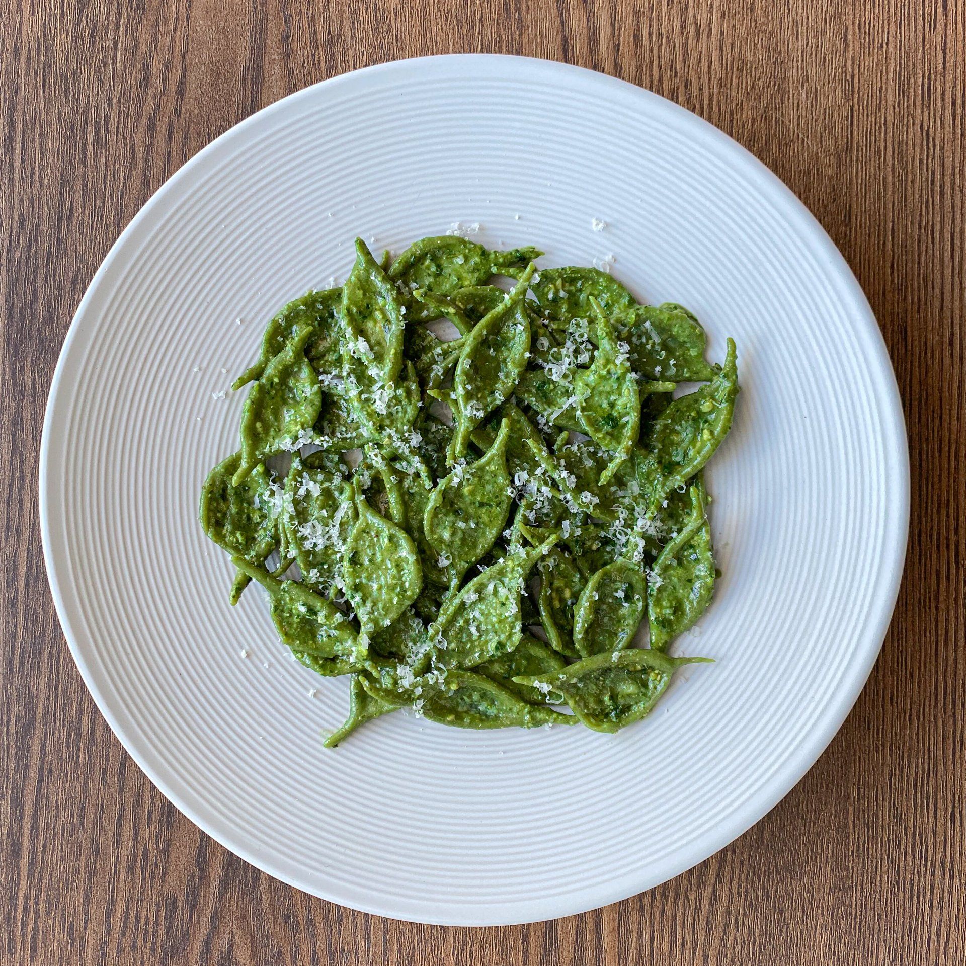 pasta pesto piatto