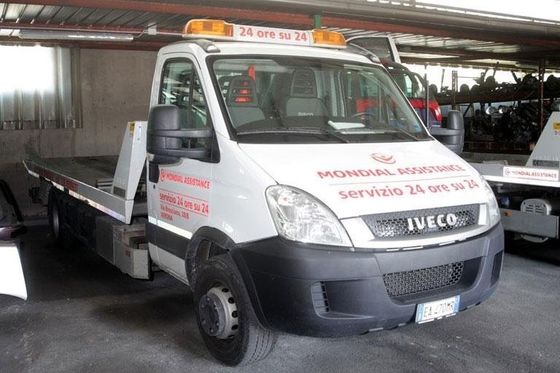 furgone per recupero mezzi incidentati