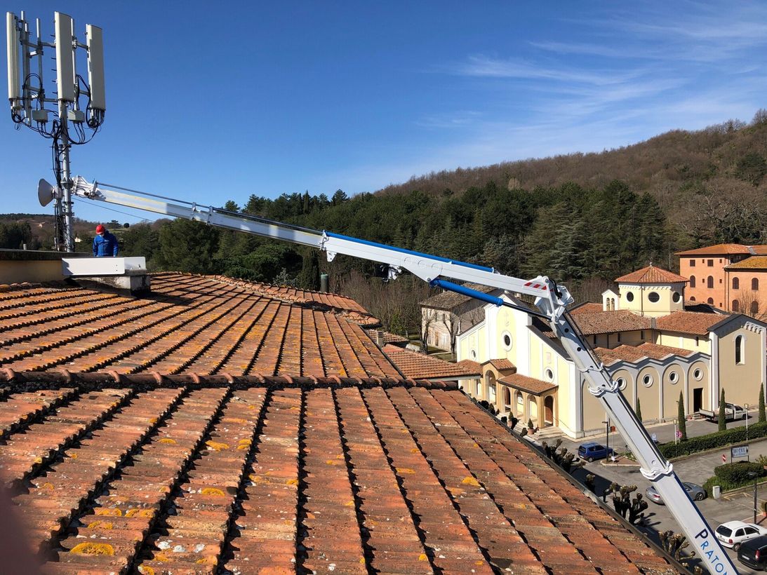 noleggio piattaforma aerea 52 metri