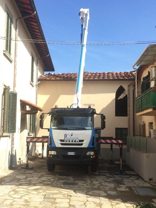 Piattaforma aerea da 32 metri 3