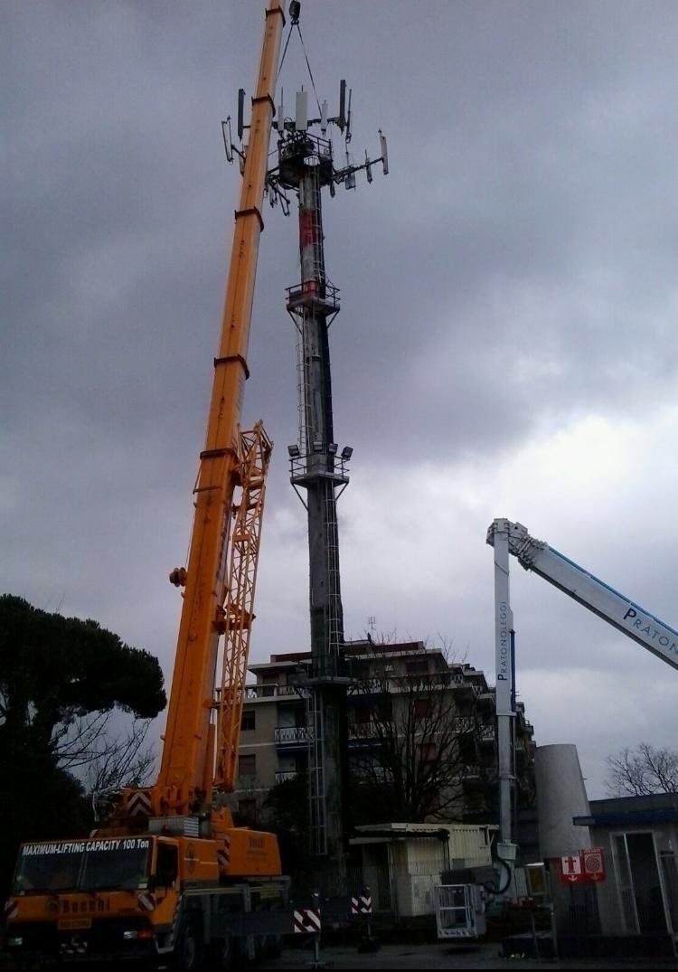 Piattaforma al lavoro