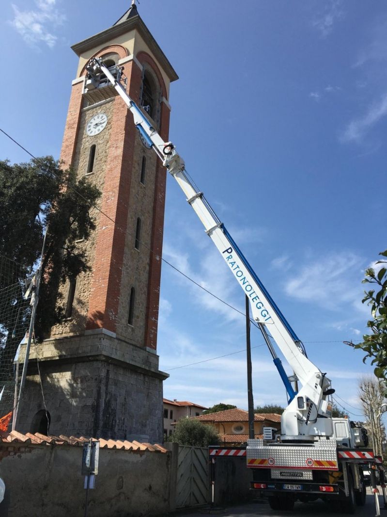 Intervento su campanile