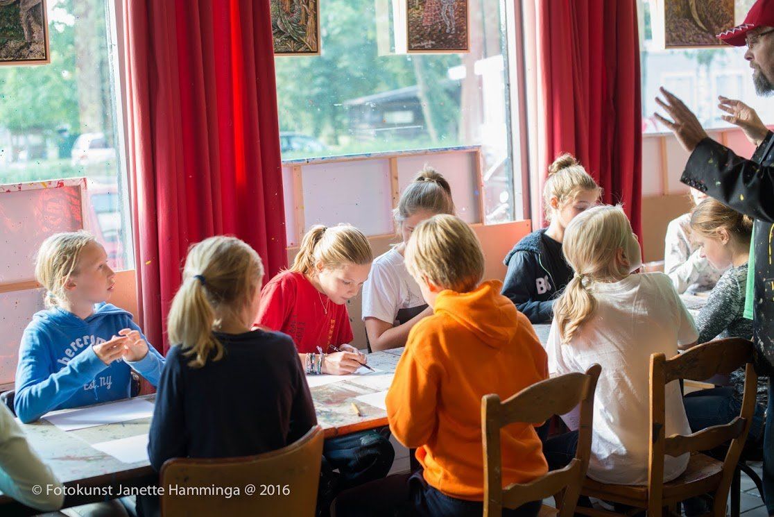 Kinderfeestjes, Creatieve workshops, bedrijfsuitjes, schoolreisjes, schoolreisje, tekenles, schilderles, tekencursus, graffiti spuiten, nerf schieten, bowlen, kinderspeelplaats, indoor, outdoor, attractiepark, speeltuin, pretpark, schildercursus, schilderscursus, voor kinderen, kinderuitje, voor volwassenen, het leukste dagje uit, voor het hele gezin, kinderfeestje, kinderfeestjes, verjaardagsfeestje, het leukste kinderfeestje, kinderpartijtje, Groningen, Veendam, Scheemda, Delfzijl, Haren, Leek, Roden, Drenthe, Friesland, Zuidlaren, Zuidbroek, Noordbroek, Winschoten, Hoogezand, Appingedam, Muntendam, Wildervank, Oude Pekela, Nieuwe Pekela, Slochteren, Coevorden, voor alle leeftijden, 4 jaar, 5 jaar, 6 jaar, 7 jaar, 8 jaar, 9 jaar, 10 jaar, 11 jaar, 12 jaar