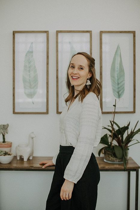 Dr Aurelie Lucette is a health psychologist and GI psychologist in Miami Florida. She offers cognitive behavioral therapy (CBT) for pain, chronic illness, IBS, and anxiety. She provides online counseling and in person therapy near you