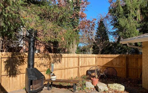 Power washing houses