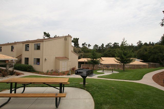 footprints on the bay apartments