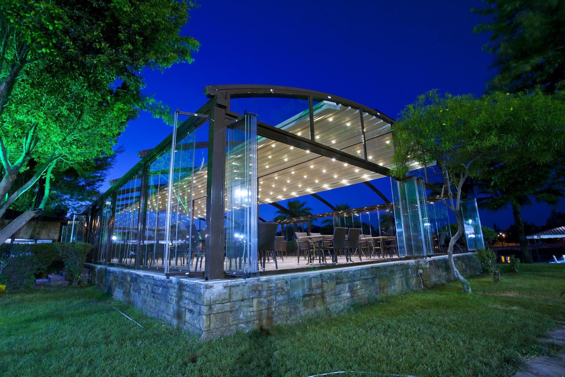 Freestanding Pergola