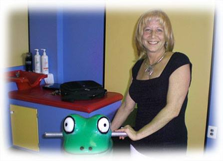 Woman - Beauty Salon in Springfield, PA